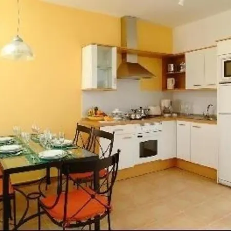 Mit Geraeumiger Terrasse Prázdninový dům